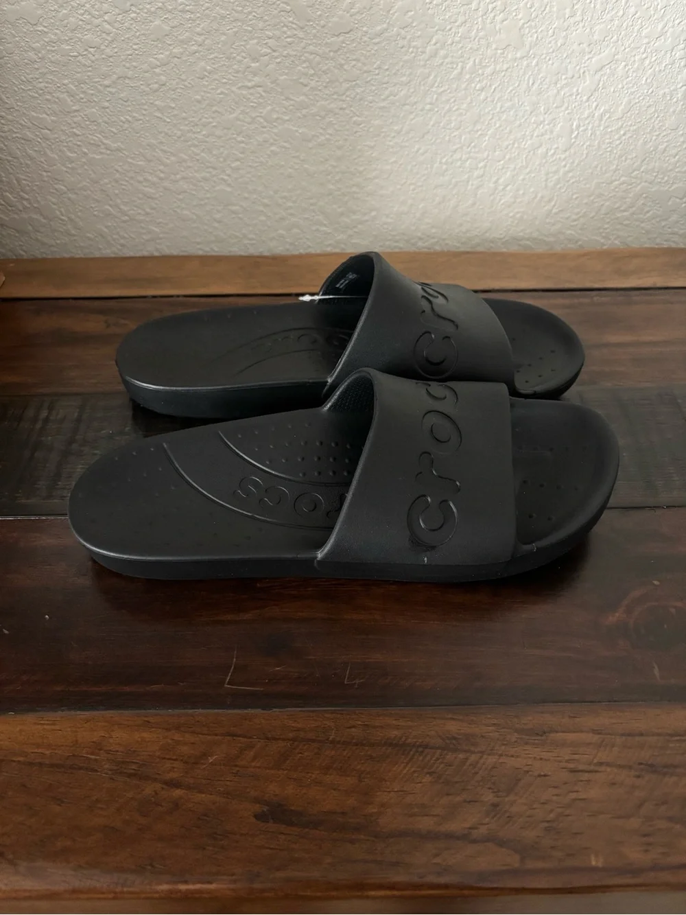 🖤Unisex CROCS Black Slide Sandals with Embossed Logo🖤